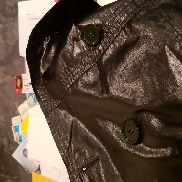 Womans jacket by Andrew Marc. Black with a sheen, size 10 - Picture 5 of 6